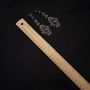 Elegant Black Crystal Drop Earrings